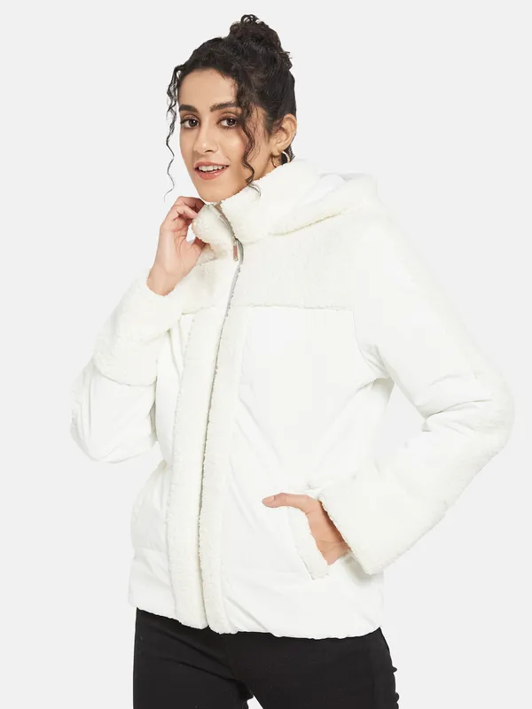 METTLE Women White Knitted Jacket